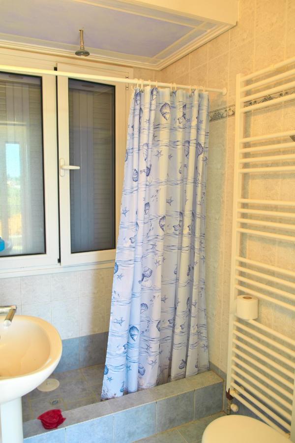 Aegina Georgia'S Houseヴィラ エクステリア 写真